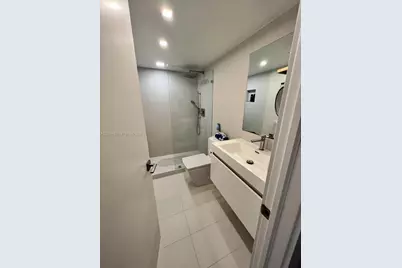 800 Claughton Island Dr #704, Miami, FL 33131 - Photo 13