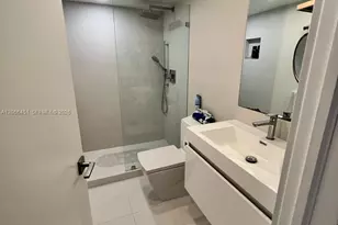 800 Claughton Island Dr, Miami, FL 33131 - Photo 13