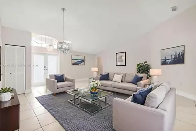 16850 Crestview Ln, Weston, FL 33326 - Photo 11