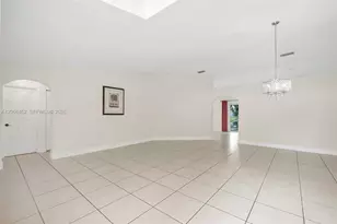 16850 Crestview Ln, Weston, FL 33326 - Photo 9
