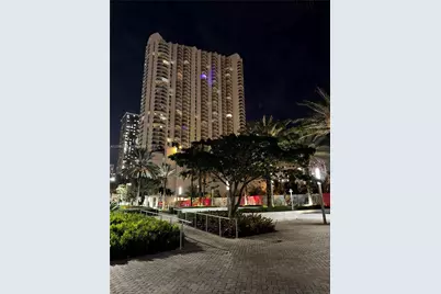 350 S Miami Ave #304, Miami, FL 33130 - Photo 15