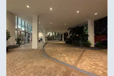 350 S Miami Ave #304, Miami, FL 33130 - Photo 3