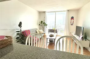 275 NE 18th St, Miami, FL 33132 - Photo 9
