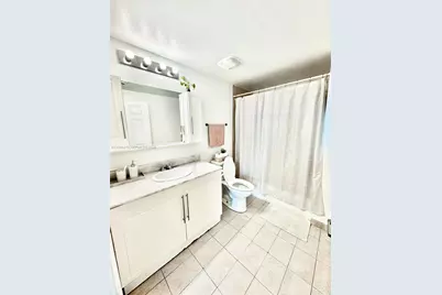 275 NE 18th St #2004, Miami, FL 33132 - Photo 15