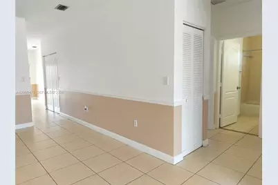 11705 SW 184 St, Miami, FL 33177 - Photo 7