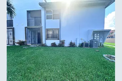 2740 W 63rd Pl #13-25, Hialeah, FL 33016 - Photo 11