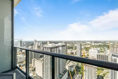 159 NE 6th St #5103, Miami, FL 33132 - Photo 1
