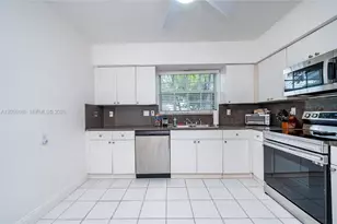 346 -350 Alesio Ave, Coral Gables, FL 33134 - Photo 15