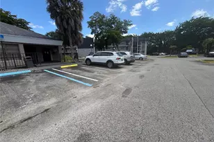 8060 Fairview Dr, Tamarac, FL 33321 - Photo 25