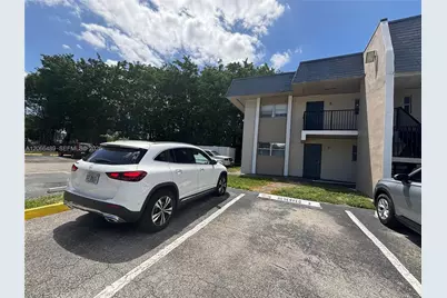 8060 Fairview Dr #101, Tamarac, FL 33321 - Photo 29