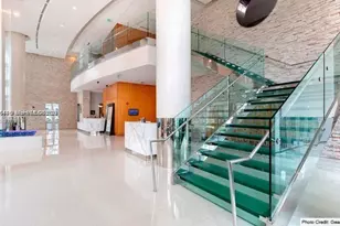 41 SE 5th St, Miami, FL 33131 - Photo 13