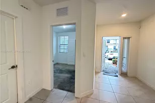 390 NE 12th St, Florida City, FL 33034 - Photo 13