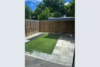 390 NE 12th St, Florida City, FL 33034 - Photo 25