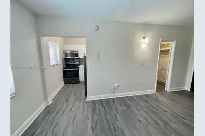 218 Santillane Ave #21, Coral Gables, FL 33134 - Photo 7