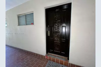 218 Santillane Ave #21, Coral Gables, FL 33134 - Photo 3