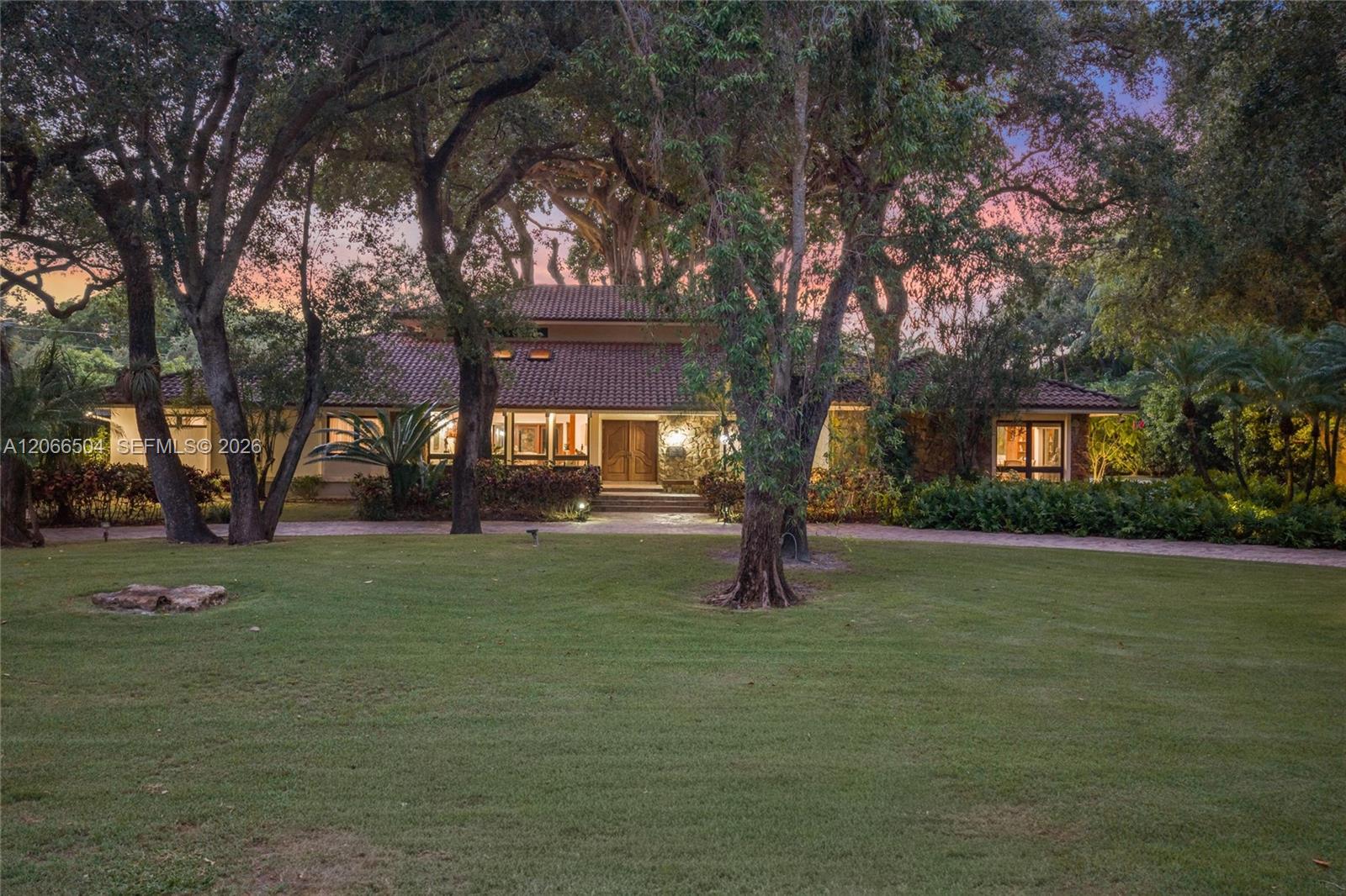 9490 Old Cutler Ln - 9490 Old Cutler Ln, Coral Gables, FL 33156 Luxury Property | Jose Angel Pina