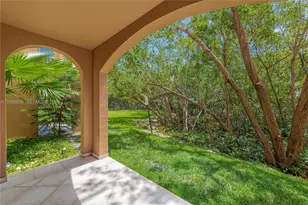 19601 E Country Club Dr, Aventura, FL 33180 - Photo 7