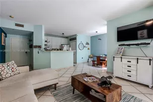 19601 E Country Club Dr, Aventura, FL 33180 - Photo 9