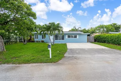 2721 NE 8th Ave, Pompano Beach, FL 33064 - Photo 3