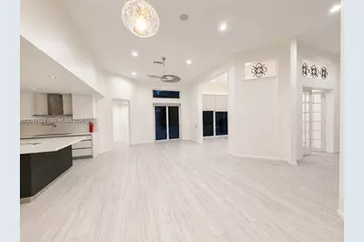 2616 Oakbrook Ct, Weston, FL 33332 - Photo 5