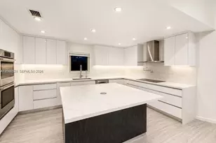 2616 Oakbrook Ct, Weston, FL 33332 - Photo 3