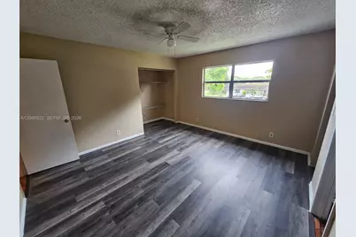 954 SW 74th Ave, North Lauderdale, FL 33068 - Photo 15