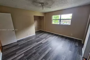954 SW 74th Ave, North Lauderdale, FL 33068 - Photo 15