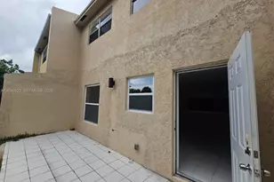 954 SW 74th Ave, North Lauderdale, FL 33068 - Photo 23