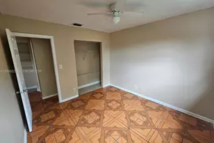 954 SW 74th Ave, North Lauderdale, FL 33068 - Photo 21