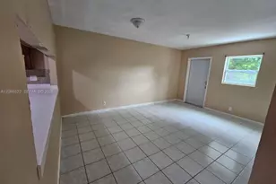 954 SW 74th Ave, North Lauderdale, FL 33068 - Photo 3