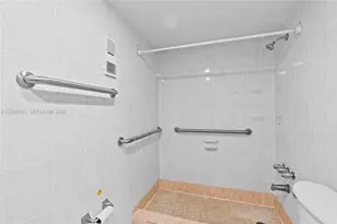 8501 NW 8th St, Miami, FL 33126 - Photo 21