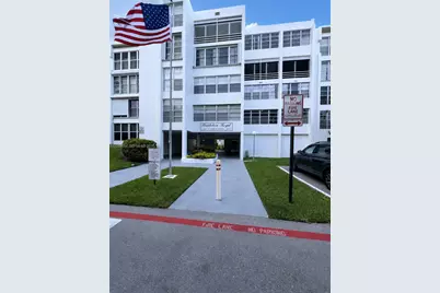 6901 Cypress Rd #B17, Plantation, FL 33317 - Photo 1