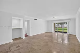 359 Lakeview Dr, Weston, FL 33326 - Photo 9