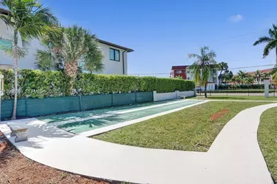 580 Egret Dr #108, Hallandale Beach, FL 33009 - Photo 37