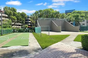 901 Colony Point Cir, Pembroke Pines, FL 33026 - Photo 7