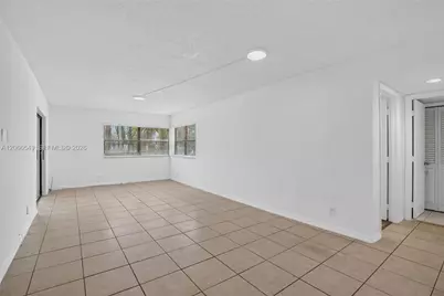 220 Lakeview Dr #210, Weston, FL 33326 - Photo 13