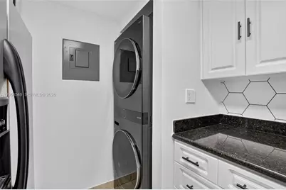 220 Lakeview Dr #210, Weston, FL 33326 - Photo 11
