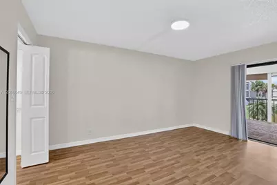 220 Lakeview Dr #210, Weston, FL 33326 - Photo 19