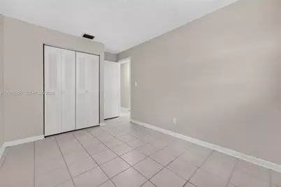 1217 NW 122nd Ter, Pembroke Pines, FL 33026 - Photo 19