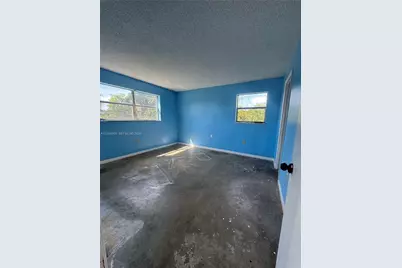 8325 Sunrise Lakes Blvd #112, Sunrise, FL 33322 - Photo 5