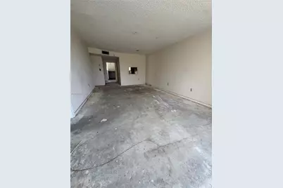 8325 Sunrise Lakes Blvd #112, Sunrise, FL 33322 - Photo 1