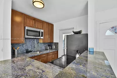 759 Meridian, Miami Beach, FL 33139 - Photo 5