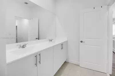 879 SE 26th Ter, Homestead, FL 33035 - Photo 15