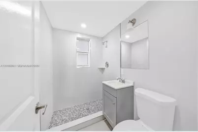 1150 NW 1st Pl #4, Miami, FL 33136 - Photo 7