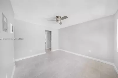 1150 NW 1st Pl #4, Miami, FL 33136 - Photo 5
