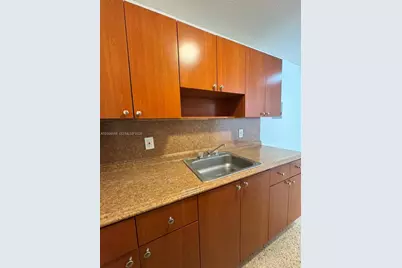 735 W 15th St #4, Hialeah, FL 33010 - Photo 7