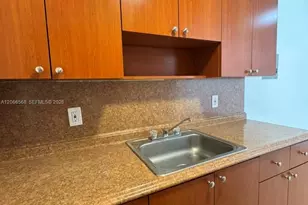 735 W 15th St, Hialeah, FL 33010 - Photo 7