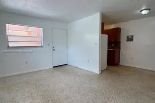 735 W 15th St, Hialeah, FL 33010 - Photo 9