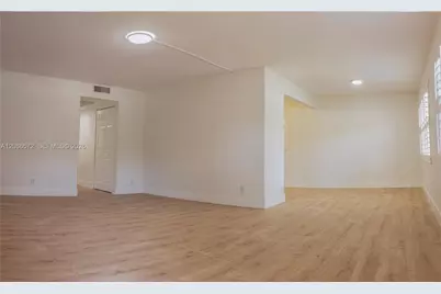 801 SW 133rd Ter #118K, Pembroke Pines, FL 33027 - Photo 3