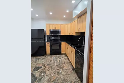 [Address not provided], Hallandale Beach, FL 33009 - Photo 3